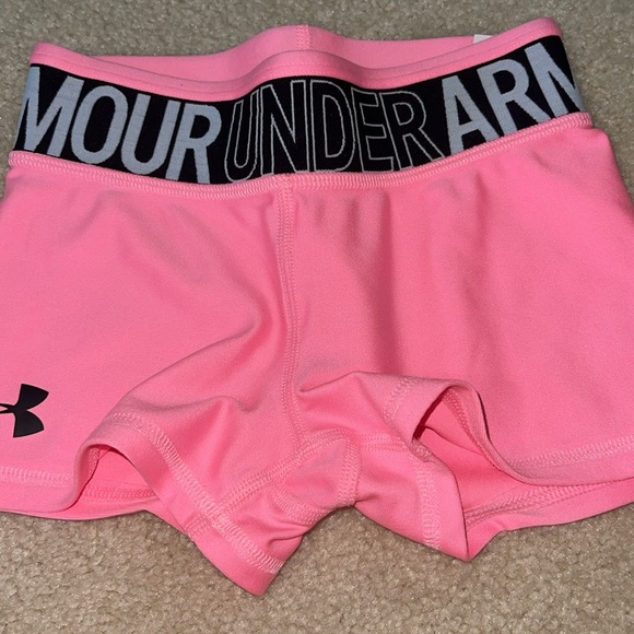 Under Armour Little Girls Neon Pink Shorts Size YSM - Picture 9 of 9